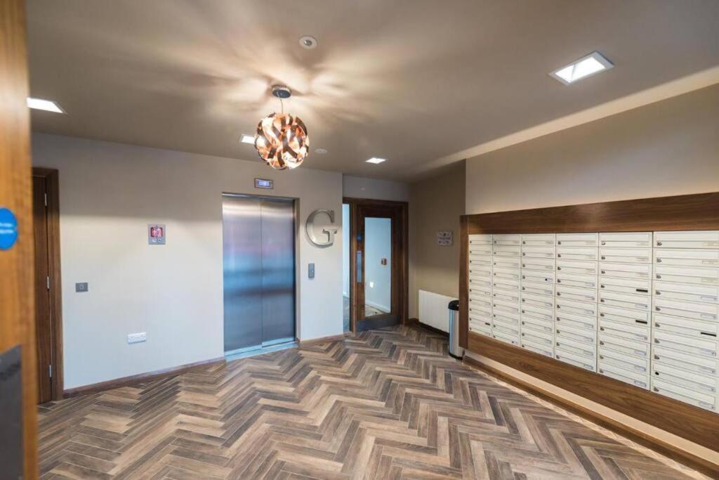 City Centre Luxury Apartment Белфаст Экстерьер фото