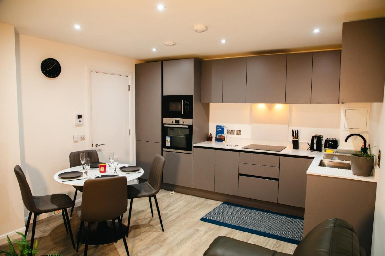 City Centre Luxury Apartment Белфаст Экстерьер фото