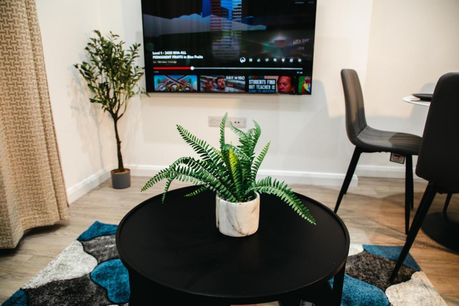 City Centre Luxury Apartment Белфаст Экстерьер фото